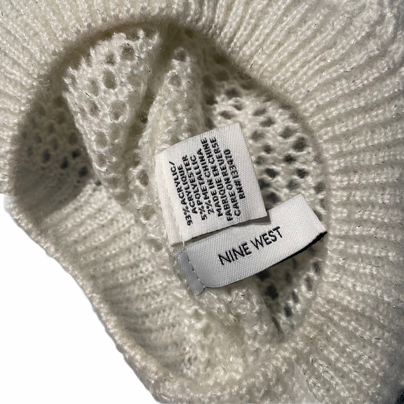 New Nine West White Beanie - Picture 3 of 3